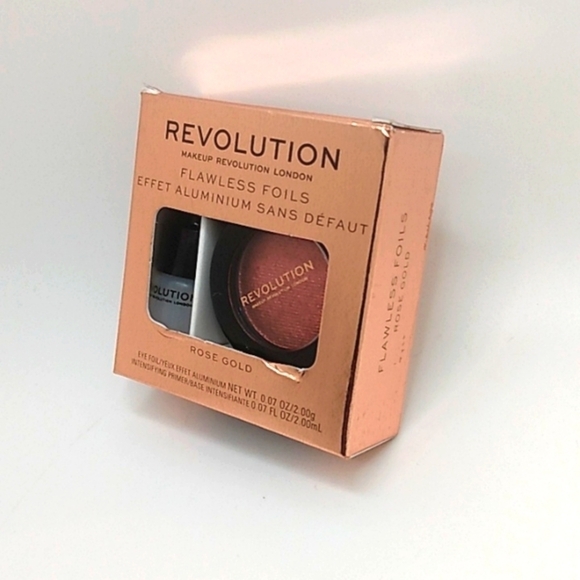 REVOLUTION LONDON FLAWLESS FOILS MAKEUP ROSE GOLD EYESHADOW & PRIMER SET NWT - Picture 2 of 3